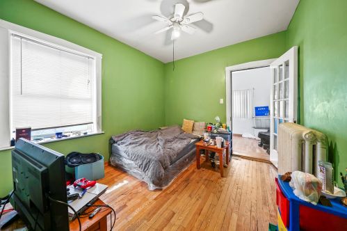 5054 Fletcher St, Chicago IL 60641-5037 exterior