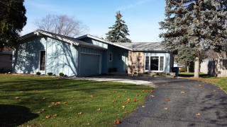 11922 Rio St, Milwaukee WI  53225-1041 exterior