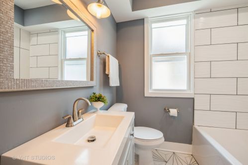 9335 Elizabeth St, Chicago IL 60620-3609 exterior