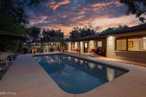 2805 13th Ave, Phoenix AZ 85007-4138 exterior