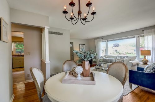 5536 Mohawk Ave, Milwaukee WI 53217-5034 exterior