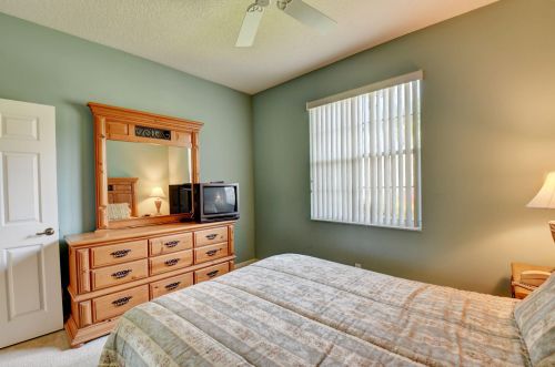 6406 Pebble Crk Way, Boynton Beach FL 33437-4160 exterior