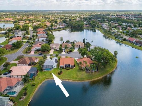 6681 Huntley Ln, Naples FL 34104-7817 exterior