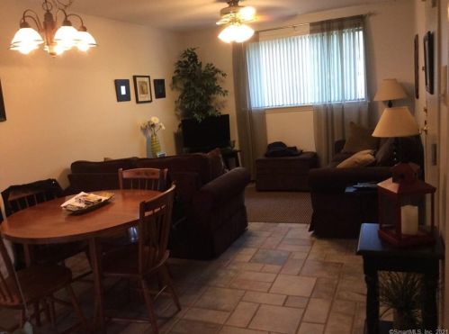 15 Evergreene, Wallingford, CT 06492-2973