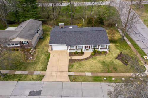 4901 Sefton Dr, Saint Louis MO 63128-2918 exterior