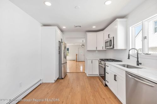 82 Victor Ave, West Long Branch NJ 07764-1511 exterior