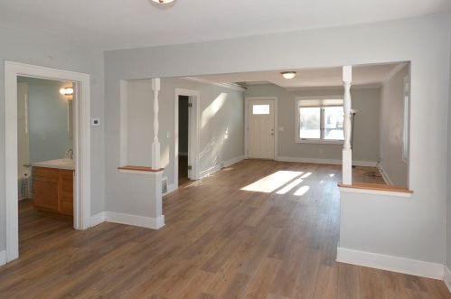 2103 Miles Ave, Kalamazoo MI  49001-5132 exterior