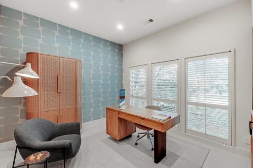 5642 Bent Tree Dr, Dallas TX 75248-2010 exterior