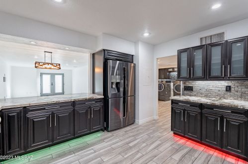 9814 1st St, Tucson AZ  85748-1950 exterior