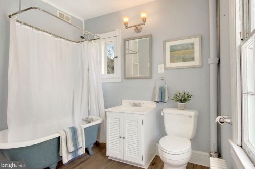 307 Great Falls Rd, Rockville MD exterior