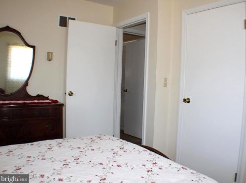 1037 Bollinger Rd, Littlestown PA 17340-9602 exterior