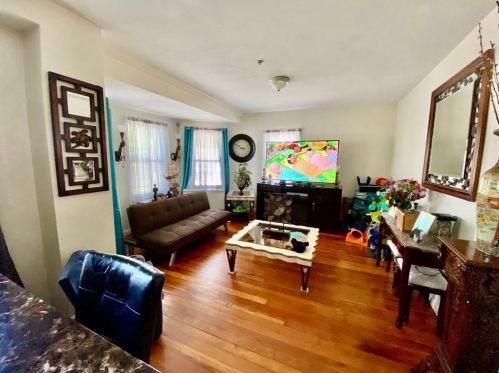 60 Lk St, Webster MA 01570-2605 exterior