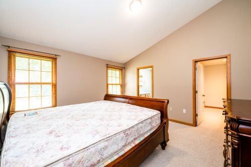 402 Lk St, Berrien Springs MI 49103-1220 exterior