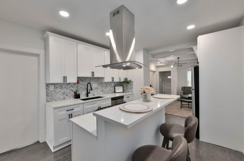 1325 58th St, Milwaukee WI  53214-3434 exterior