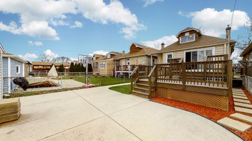 4617 Wrightwood Ave, Chicago IL 60639-1844 exterior