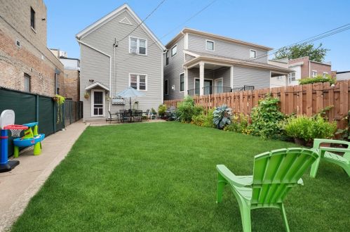 4407 Damen Ave, Chicago, IL 60625-1701