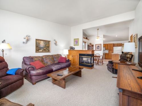 2416 Paul Rd, Manitowoc WI 54220-1183 exterior