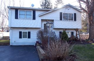 15 Eagle Ct, Meriden CT  06450-7063 exterior