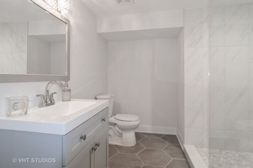 5904 59th St, Chicago IL 60629-3620 exterior