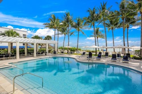 275 Indies Way, Naples FL 34110-6470 exterior