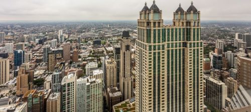 175 Delaware Pl, Chicago IL  60611-1756 exterior