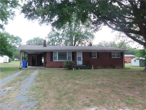 807 Dick St, Albemarle, NC 28001-9735