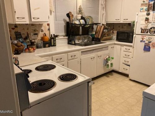 455 Lovell St, Kalamazoo MI 49007-4635 exterior