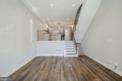 220 Fountain St, Philadelphia PA  19128-4508 exterior