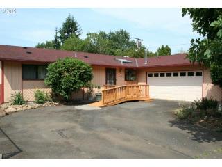 17125 Stephens St, Portland OR  97233-4453 exterior