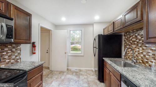 70 Warren St, Pottstown PA 19464-4336 exterior