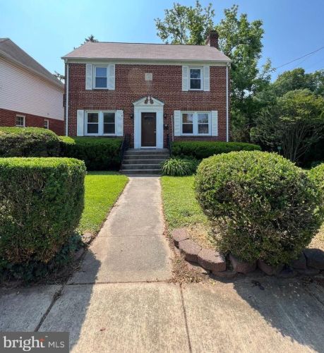 8 Mannakee St, Rockville MD  20850-2120 exterior