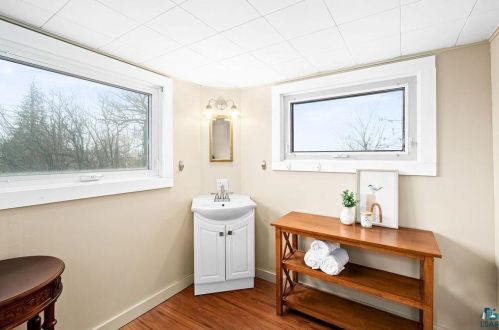 1439 Minnesota Ave, Duluth MN 55802-2429 exterior