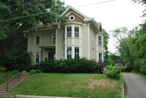 516 5th St, Stillwater, MN 55082-4814