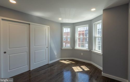 2010 23 St, Philadelphia PA 19145-2704 exterior