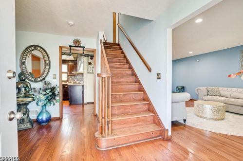 48 Morgan Ln, Bridgewater NJ 08807-3008 exterior