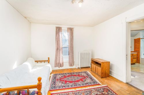 227 7 Ave, Duluth MN 55806-2413 exterior