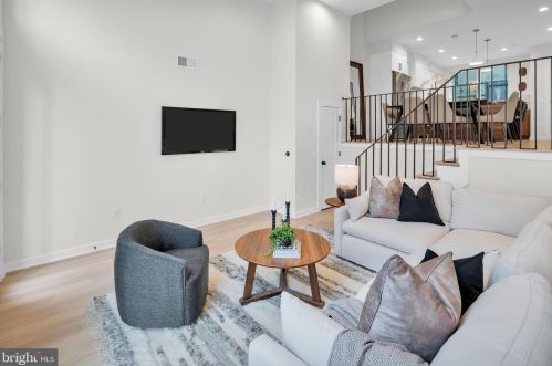 959 Marshall St, Philadelphia PA 19122 exterior