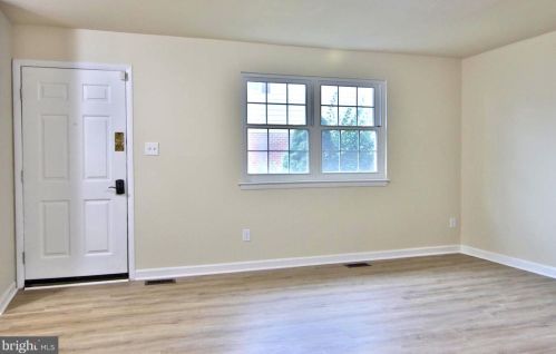 413 Ingram Ct, Glen Burnie, MD 21061-6125