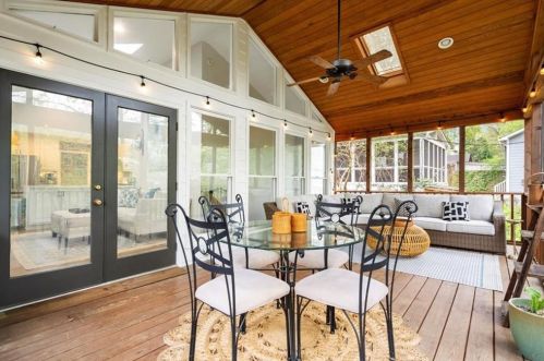 2122 Belvedere Dr, Atlanta GA  30318-1704 exterior