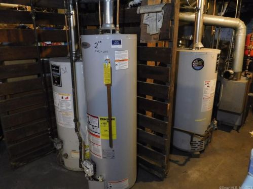 815 East St, New Britain CT 06051-1703 exterior