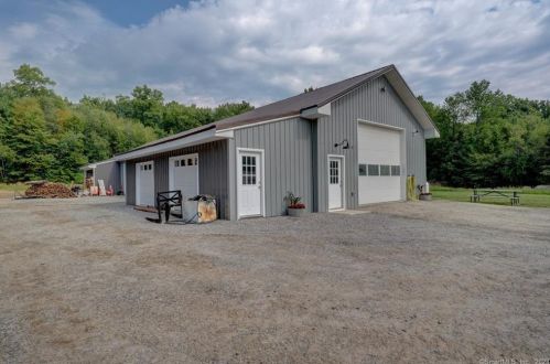 325 Hl Rd, Torrington CT 06790-5834 exterior