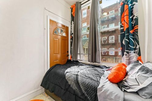 214 Prospect Ave, Mount Vernon NY 10550-2349 exterior