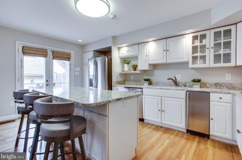 7308 Aynsley Ln, Mc Lean VA 22102-2931 exterior