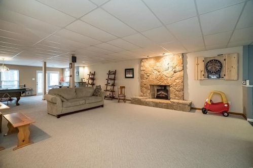 11070 Rambling Oaks Dr, Saint Louis MO 63128-2036 exterior