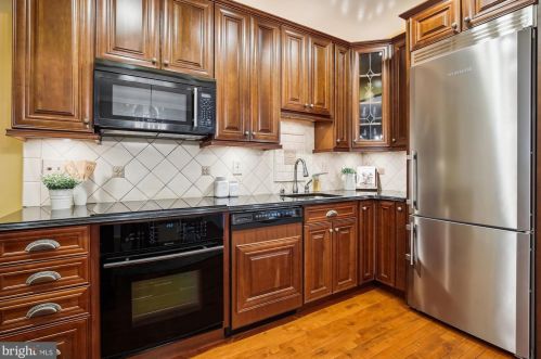 230 F St, Washington DC 20002-4931 exterior