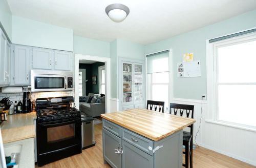 3237 Booth St, Milwaukee WI 53212-2135 exterior