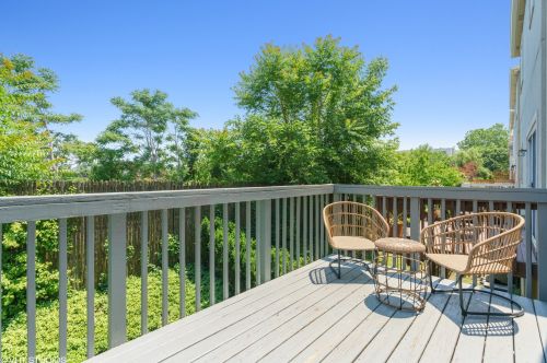 1802-A Diversey Pkwy, Chicago IL exterior