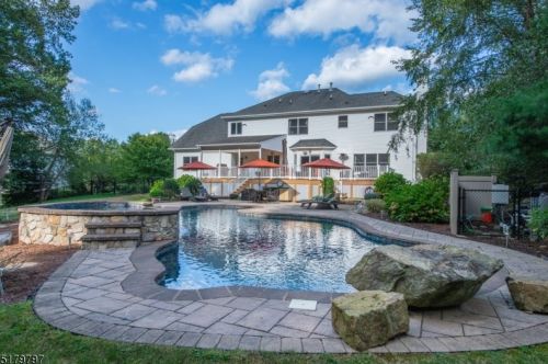 6 Cornell Dr, Dover, NJ 07869-3538