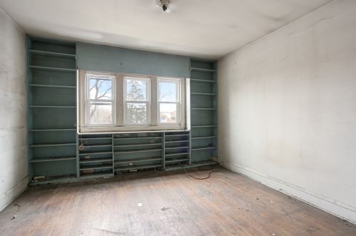 2001 93 St, Chicago IL 60617-4107 exterior