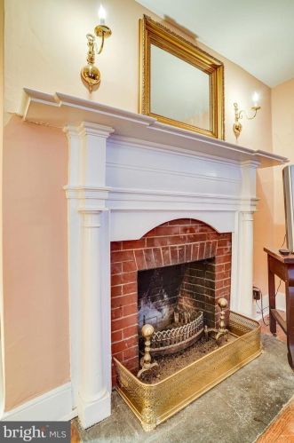 126 Fairfax St, Alexandria VA 22314-3331 exterior